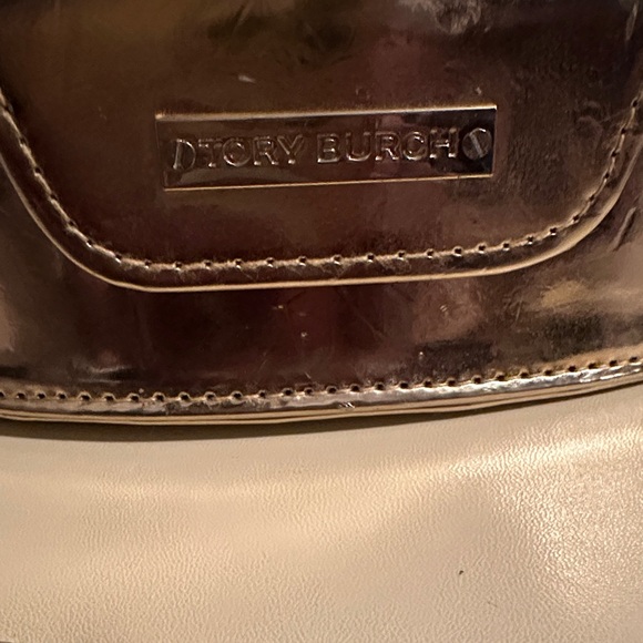 Tory Burch Elegant Black Sunglasses - Picture 3 of 7